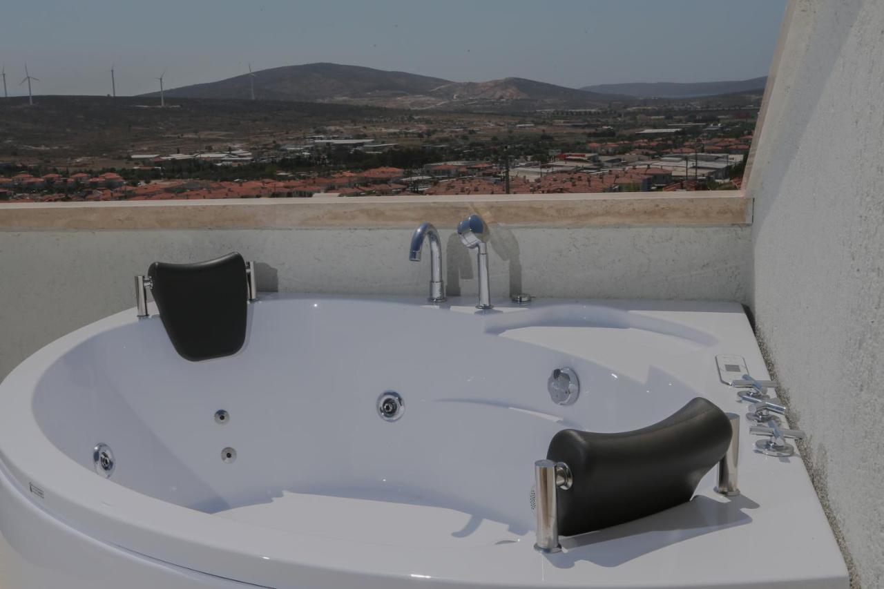 Avalon Boutique Hotel & Suites Alacati Exterior photo